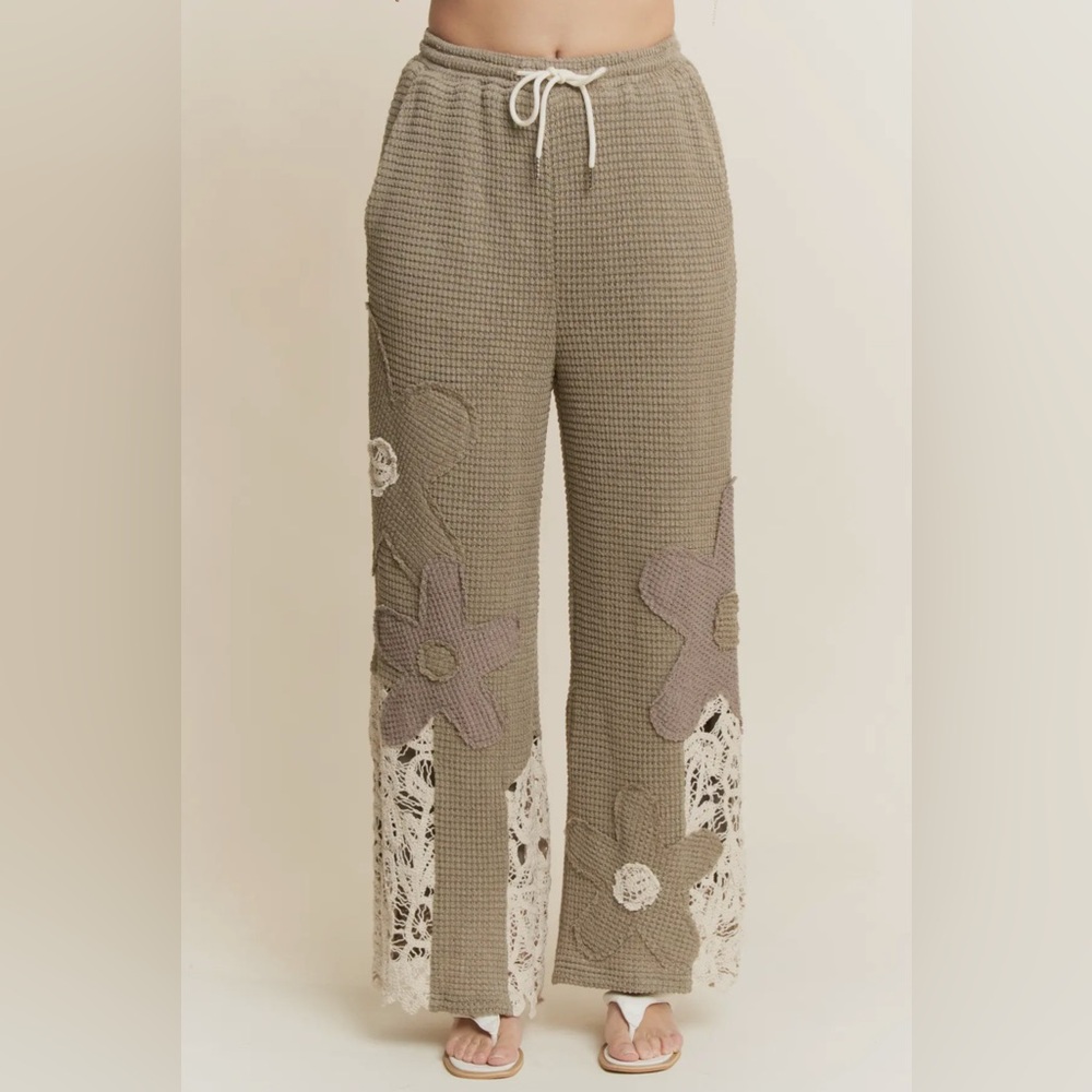 NWT - Boho Bloom - Pants - Picture 1 of 5